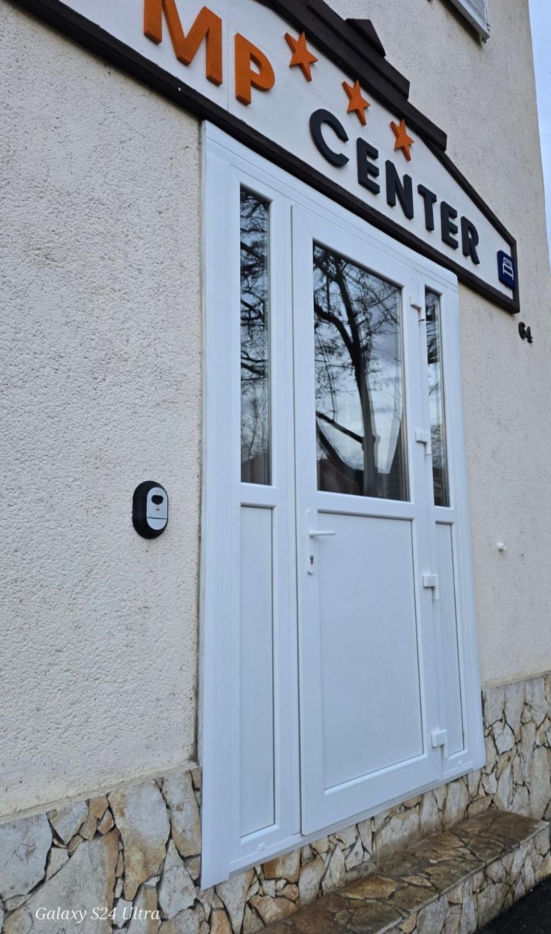 Mp Center Maganszallas Miskolc Exterior foto